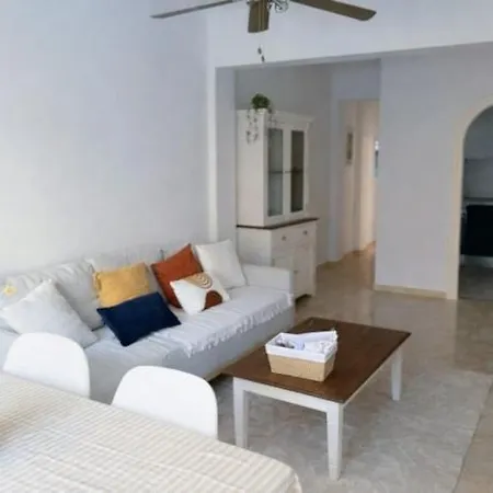 Apartament Amplio Piso Con Terraza Cerca De La Playa