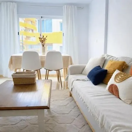 Amplio Piso Con Terraza Cerca De La Playa Кальпе