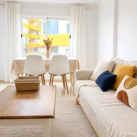 Amplio Piso Con Terraza Cerca De La Playa Апартаменты *