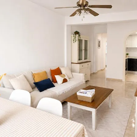 Amplio Piso Con Terraza Cerca De La Playa Apartment Calp